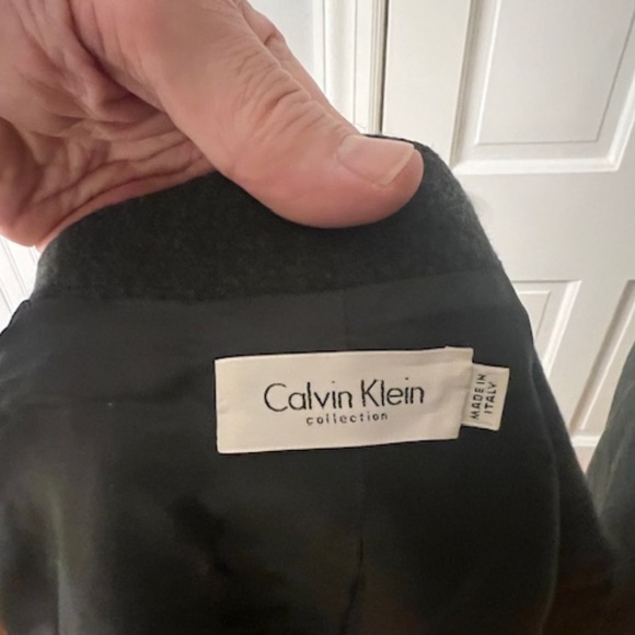 Womens Calvin Klein Collection wool, cashmere, nylon, and spandex suit. - Picture 8 of 16